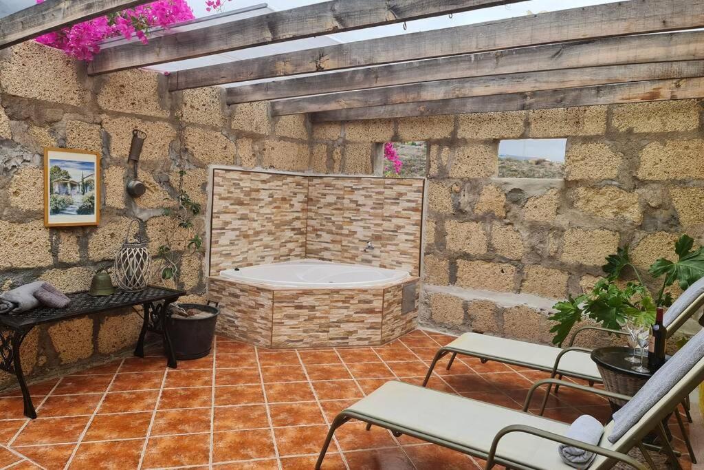 Lovely Two Bedroom Apartment With Amazing View Техина-де-Исора Экстерьер фото