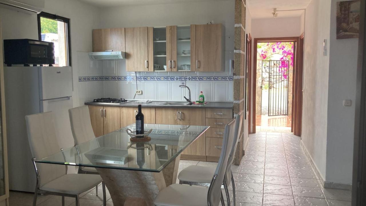 Lovely Two Bedroom Apartment With Amazing View Техина-де-Исора Экстерьер фото